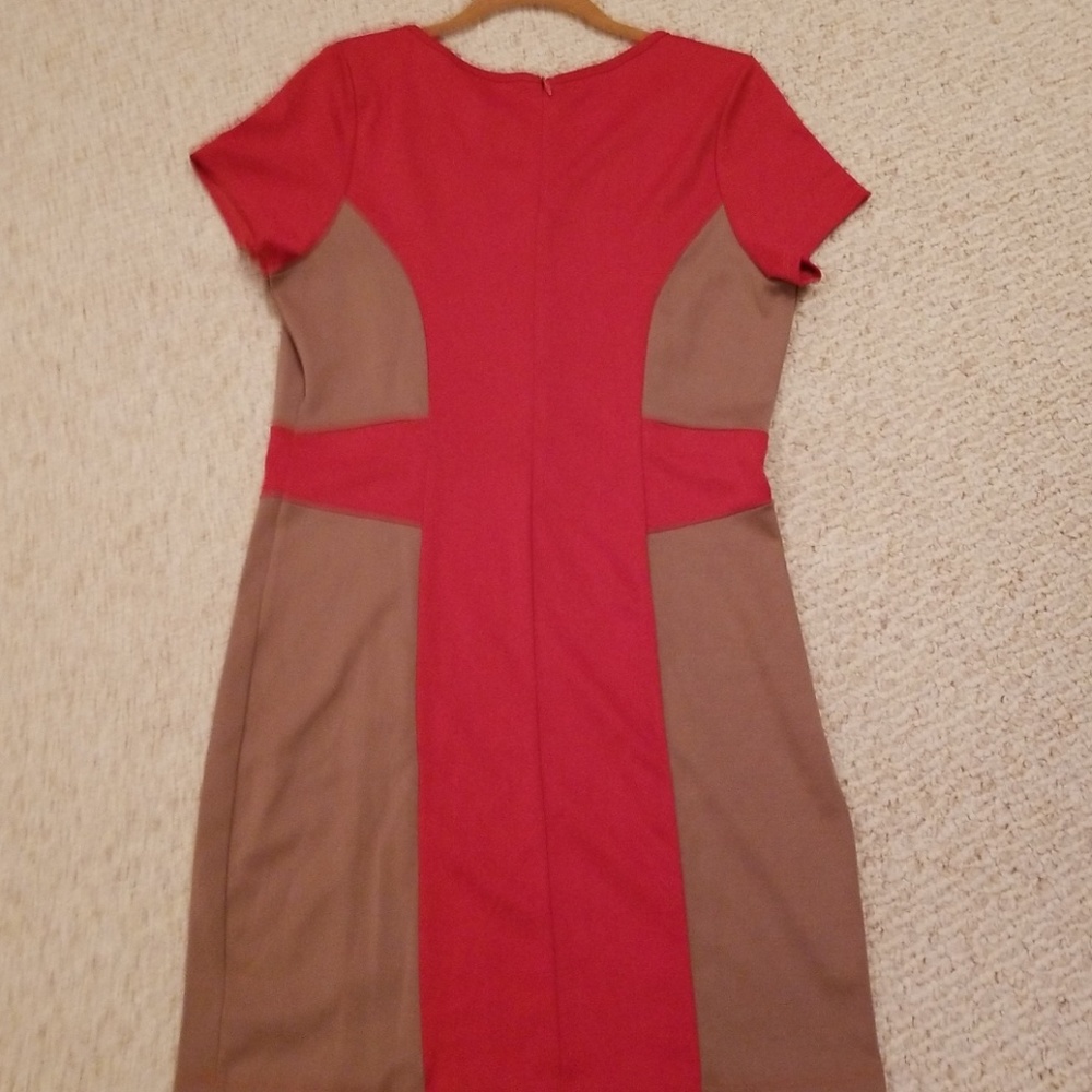 Dress - Picture 3 of 7